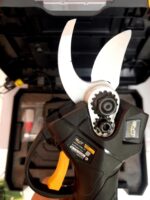 قیچی شاخه زن شارژی21ولت براشلس بی وای تی مدل1821-8برندBYT - Image 9